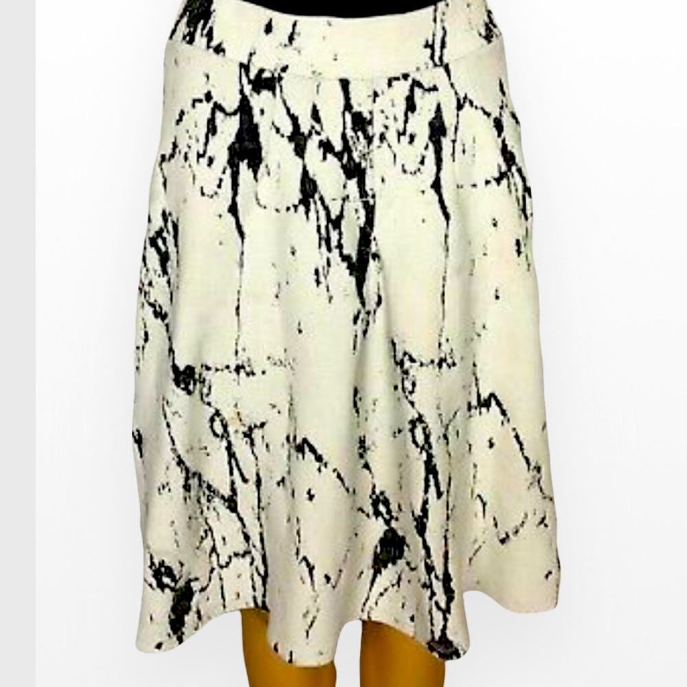 Everleigh Faux Marble Med Skirt L